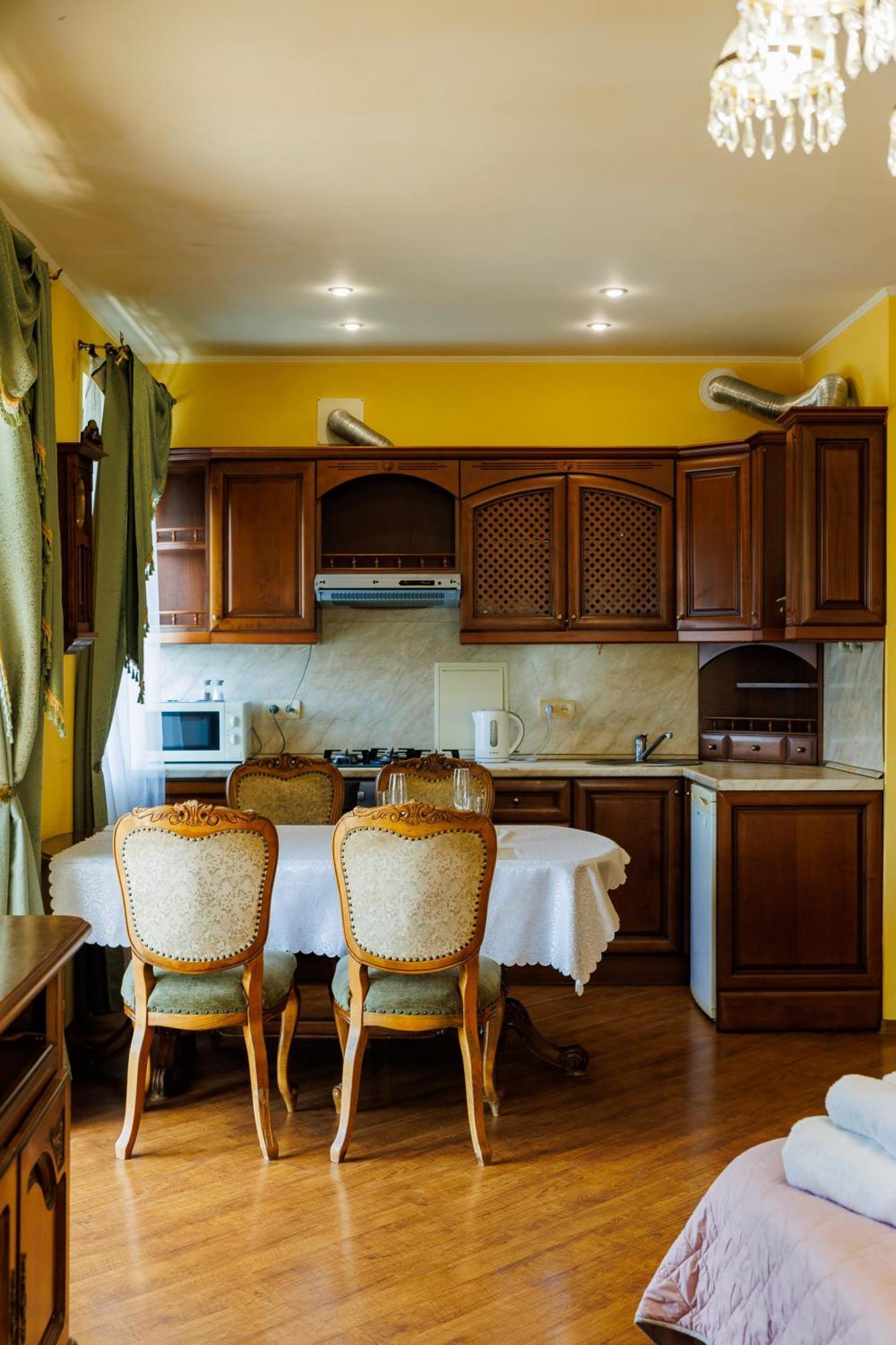 Квартира Антиквара У Центрі Полтави Мережа Alexapartments Документи Для Відряджень Безконтатне Заселення Цілодобово Połtawa Zewnętrze zdjęcie